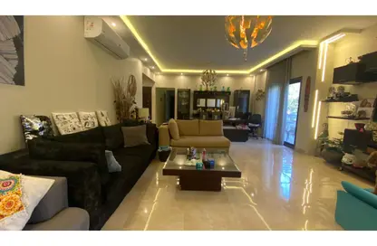 شقة - 3 غرف نوم - 3 حمامات للبيع في ساحة الفيلا - فيفث سكوير - التجمع الخامس - مدينة القاهرة الجديدة - القاهرة