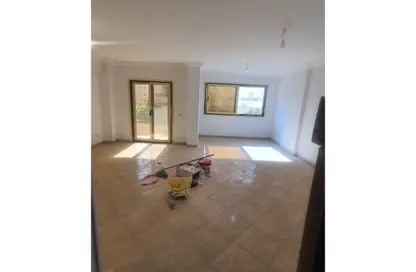 Apartment - 3 Bedrooms - 2 Bathrooms for rent in Zahraa Al Maadi Tunnel - Degla - Hay El Maadi - Cairo
