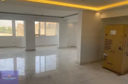 دوبلكس - 4 غرف نوم - 3 حمامات للايجار في شارع 232 - دجلة - حي المعادي - القاهرة