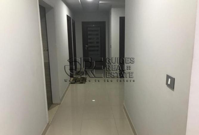 8302384 - Property Image 3