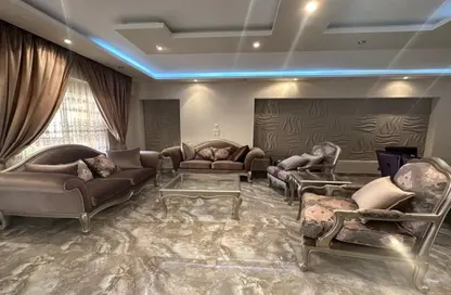 Apartment - 3 Bedrooms - 2 Bathrooms for rent in Hayah Residence - North Teseen St. - The 5th Settlement - New Cairo City - Cairo
