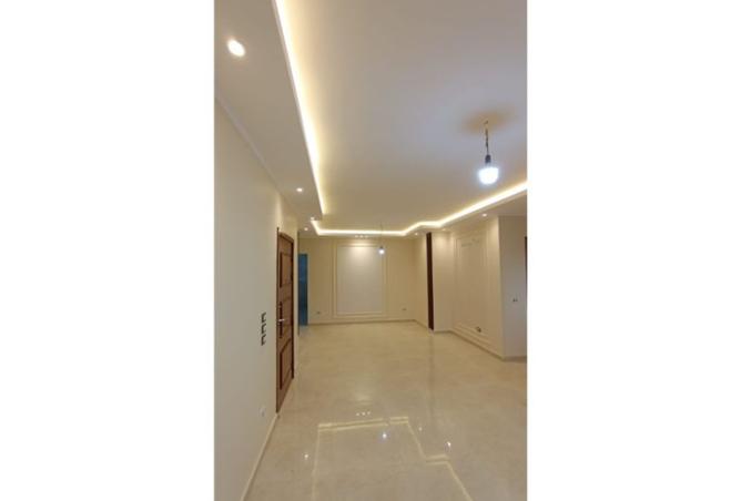 8013903 - Property Image 2