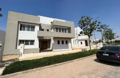 Villa - 7 Bedrooms - 5 Bathrooms for sale in Hyde Park - 5th Settlement Compounds - The 5th Settlement - New Cairo City - Cairo