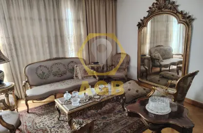 شقة - 5 غرف نوم - 4 حمامات للبيع في شارع نجيب حشاد - ميدان الحجاز - النزهة - القاهرة