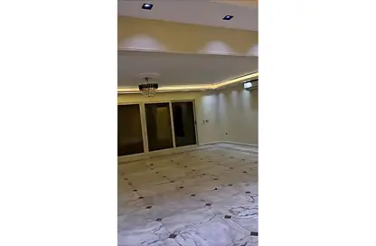 فيلا - 4 غرف نوم - 3 حمامات للايجار في الياسمين - الحي الرابع عشر - الشيخ زايد - الجيزة
