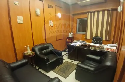 مساحات مكتبية - استوديو - 1 حمام للبيع في زيزينيا - حي شرق - الاسكندرية