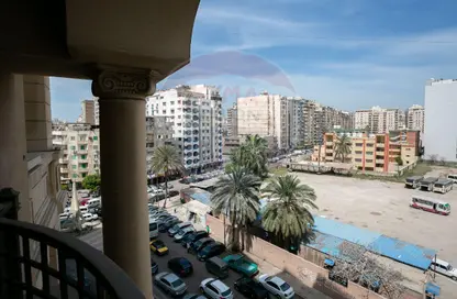 شقة - 3 غرف نوم - 3 حمامات للبيع في سموحة - حي شرق - الاسكندرية