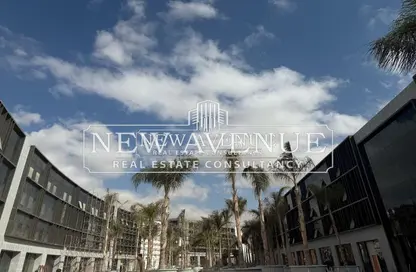 Office Space - Studio - 4 Bathrooms for rent in Lake View - 5th Settlement Compounds - The 5th Settlement - New Cairo City - Cairo