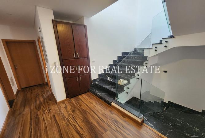 7988940 - Property Image 2