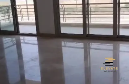 Apartment - 3 Bedrooms - 3 Bathrooms for rent in The Fourteen Golf Residences - Uptown Cairo - Mokattam - Cairo