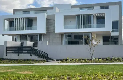 منزل مزدوج - 5 غرف نوم - 6 حمامات للبيع في جولز - طريق مصر اسكندرية الصحراوي - مدينة 6 أكتوبر - الجيزة