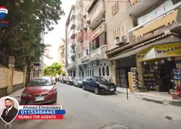 Apartment - 2 Bedrooms - 1 Bathroom for sale in Damietta St. - Bolkly - Hay Sharq - Alexandria