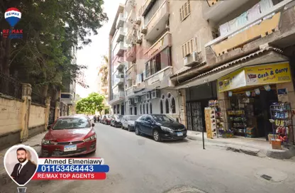 Apartment - 2 Bedrooms - 1 Bathroom for sale in Damietta St. - Bolkly - Hay Sharq - Alexandria