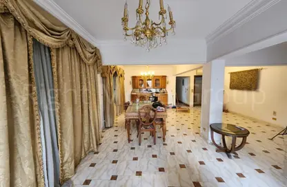 Apartment - 3 Bedrooms - 2 Bathrooms for sale in Esraa Al Moalemeen St. - Mohandessin - Giza