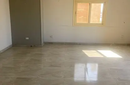 Co-Working Space - Studio - 3 Bathrooms for rent in Doctor Mohamed Youssef St. - El Banafseg 7 - El Banafseg - New Cairo City - Cairo