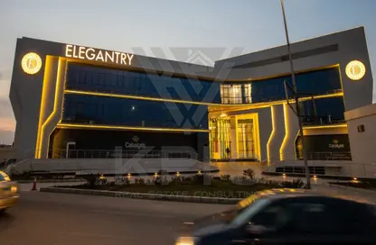 Clinic - Studio - 1 Bathroom for sale in ELEGANTRY - District 1 - The 5th Settlement - New Cairo City - Cairo