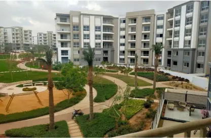 Apartment - 4 Bedrooms - 2 Bathrooms for sale in Hyde Park - New Cairo City - Cairo