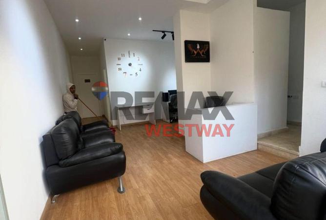 8395610 - Property Image 2