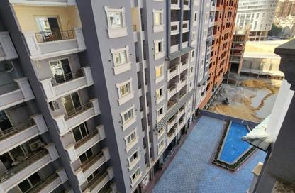 Apartment - 3 Bedrooms - 2 Bathrooms for sale in Maadi Gardens - Maadi - Hay El Maadi - Cairo