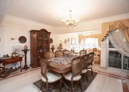 Apartment - 4 Bedrooms - 3 Bathrooms for sale in Abd Al Hameed El Deeb St. - Tharwat - Hay Sharq - Alexandria