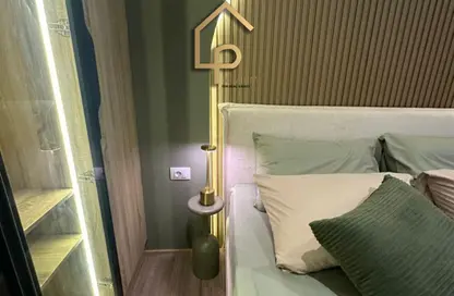 Apartment - 1 Bedroom - 1 Bathroom for sale in Village Views - Zed Towers - Sheikh Zayed Compounds - Sheikh Zayed City - Giza