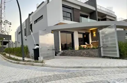 Townhouse - 5 Bedrooms - 4 Bathrooms for sale in Six West - Beverly Hills - Sheikh Zayed Compounds - Sheikh Zayed City - Giza