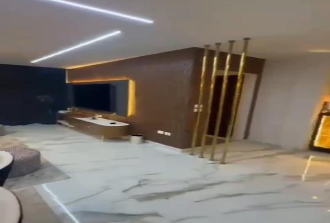 8073674 - Property Image 2