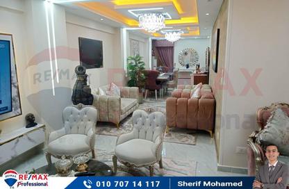 شقة - 4 غرف نوم - 2 حمامات للبيع في شارع أديمون فريمون - سموحة - حي شرق - الاسكندرية