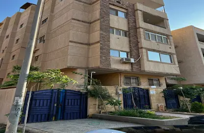 Apartment - 3 Bedrooms - 1 Bathroom for sale in Mohamed Naguib Axis - Abou El Houl - New Cairo City - Cairo