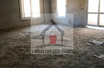 Apartment - 3 Bedrooms - 3 Bathrooms for sale in Al Khamayel city - Sheikh Zayed Compounds - Sheikh Zayed City - Giza
