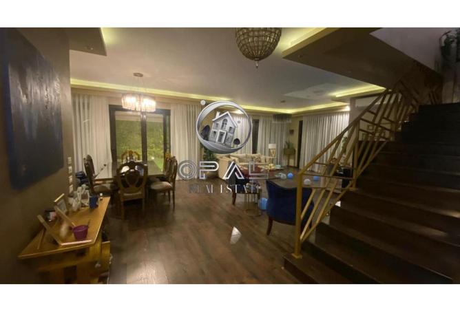 8232120 - Property Image 2