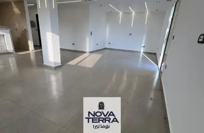 شقة - 3 غرف نوم - 2 حمامات للبيع في الحي العاشر - الشيخ زايد - الجيزة