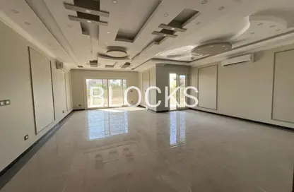 فيلا - 4 غرف نوم - 4 حمامات للايجار في ذا كراون - طريق مصر اسكندرية الصحراوي - مدينة 6 أكتوبر - الجيزة