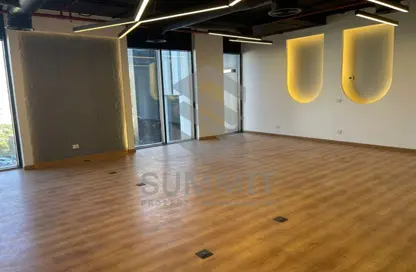 مساحات مكتبية - استوديو للايجار في مول هايد بارك بيزنس - شارع التسعين الجنوبي - التجمع الخامس - مدينة القاهرة الجديدة - القاهرة