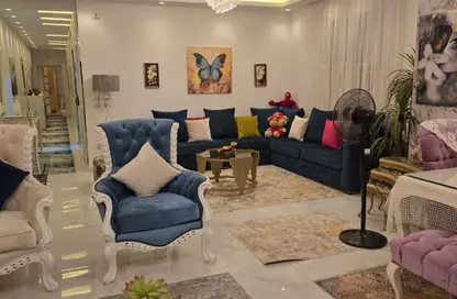 Apartment - 3 Bedrooms - 2 Bathrooms for sale in 2nd Neighborhood - 1st District East - Shorouk City - Cairo Apartment - 3 Bedrooms - 2 Bathrooms for sale in 2nd Neighborhood - 1st District East - Shorouk City - Cairo