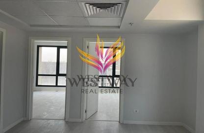 Clinic - Studio - 3 Bathrooms for rent in Arkan Plaza - 26th of July Corridor - Sheikh Zayed City - Giza