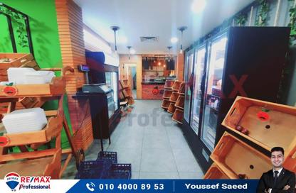 محل تجاري - استوديو - 1 حمام للايجار في شارع كفر عبده - كفر عبده - رشدي - حي شرق - الاسكندرية