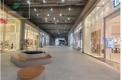 Shop - Studio - 2 Bathrooms for rent in District 5 - 5th Settlement Compounds - The 5th Settlement - New Cairo City - Cairo