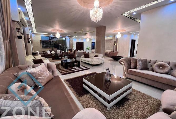 8082993 - Property Image 2