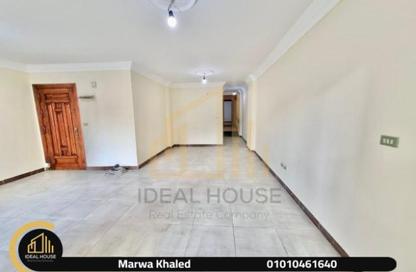 Apartment - 2 Bedrooms - 2 Bathrooms for rent in Shaarawy St. - Laurent - Hay Sharq - Alexandria