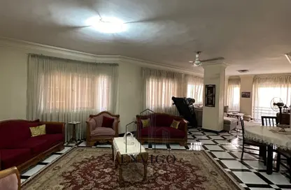 Apartment - 3 Bedrooms - 2 Bathrooms for sale in Dr Hassan Al Sherif St. - 8th Zone - Nasr City - Cairo