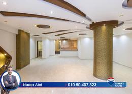 Apartment - 3 bedrooms - 3 bathrooms for للبيع in Abdel Moneim Al Dalel St. - Tharwat - Hay Sharq - Alexandria