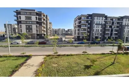 Apartment - 3 Bedrooms - 3 Bathrooms for sale in Al Wahat Road - 6 October City - Giza