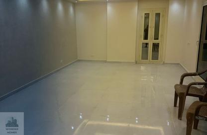 Apartment - 2 Bedrooms - 2 Bathrooms for rent in Palestine St. - New Maadi - Hay El Maadi - Cairo