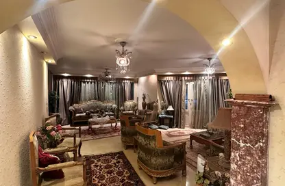 شقة - 3 غرف نوم - 2 حمامات للبيع في شارع المهدي ابن بركه - الحديقة الدولية - الحي السابع - مدينة نصر - القاهرة