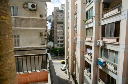 Apartment - 3 Bedrooms - 1 Bathroom for sale in Janaklees - Hay Sharq - Alexandria