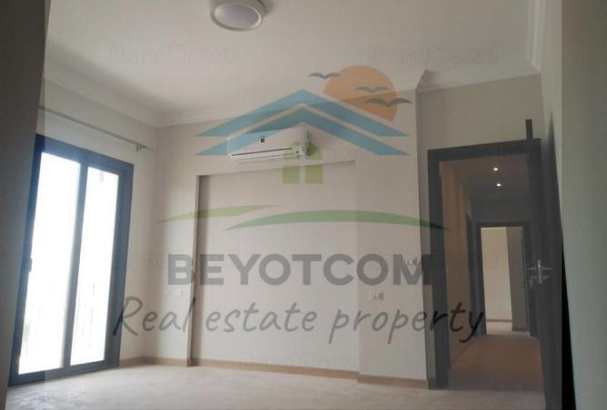 8064563 - Property Image 3