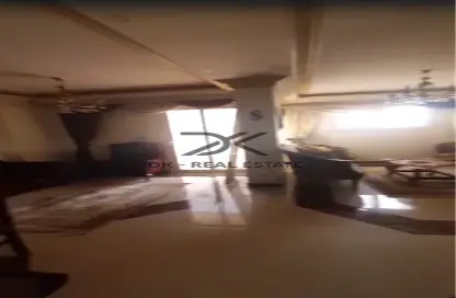 Apartment - 2 Bedrooms - 2 Bathrooms for rent in Winget st. - Bolkly - Hay Sharq - Alexandria