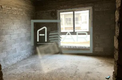 Apartment - 3 Bedrooms - 3 Bathrooms for sale in South Lotus - El Lotus - New Cairo City - Cairo