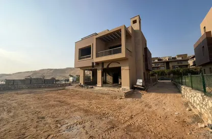 فيلا - 5 غرف نوم - 4 حمامات للبيع في نيو جيزة - طريق مصر اسكندرية الصحراوي - مدينة 6 أكتوبر - الجيزة